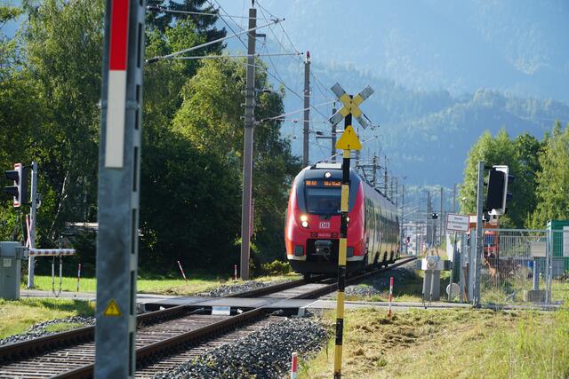 Der Zugverkehr entlang der Außerfernbahn wird gemeinsam mit anderen Linien im Werdenfels-Netz neu ausgeschrieben. | Foto: Reichel