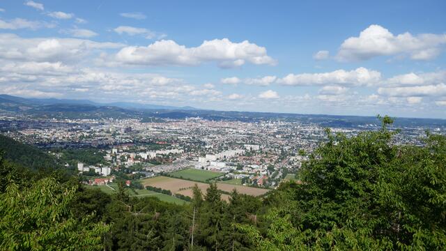 In Graz und Graz-Umgebung ist es nie weit zur nächsten Wanderroute. | Foto: Poetz