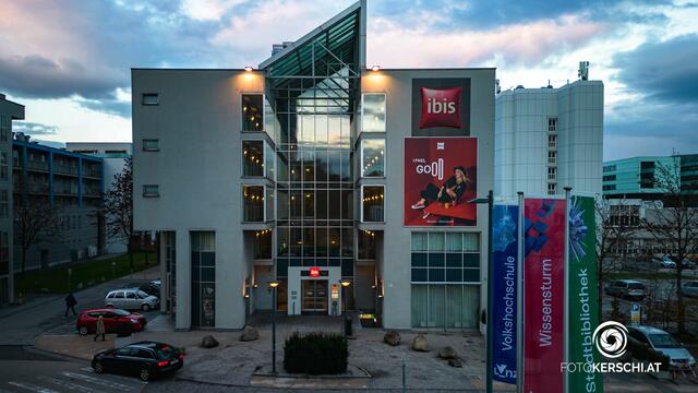 Eine Wiener Firma hat dem Bund das leerstehende Hotel als Flüchtlingsunterkunft angeboten. | Foto: Fotokerschi.at