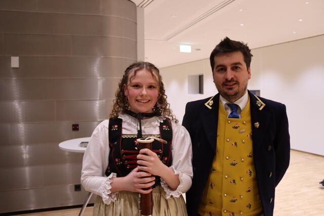 Solistin Magdalena Kurz und Kapellmeister Thomas Jehle.  | Foto: Elisabeth Zangerl 