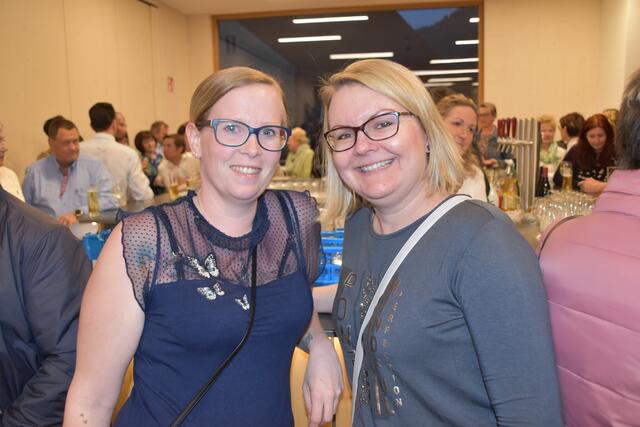 Jasmin Gutschi und Anna Sattler (von links)