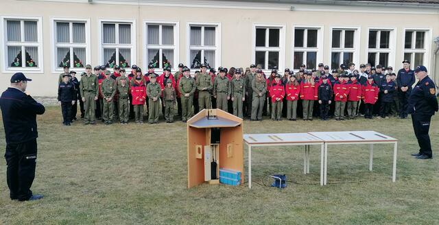94 Jugendfeuerwehrleute aus dem Bezirk Jennersdorf im Alter zwischen zehn und 15 Jahren nahmen an den Prüfungen des Wissenstests teil. | Foto: Bezirksfeuerwehrkommando Jennersdorf