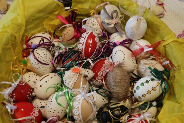 Echte Handarbeit und Spezialitäten vom Bauernhof gibt’s beim Ostermarkt in Dobl-Zwaring. | Foto: Edith Ertl