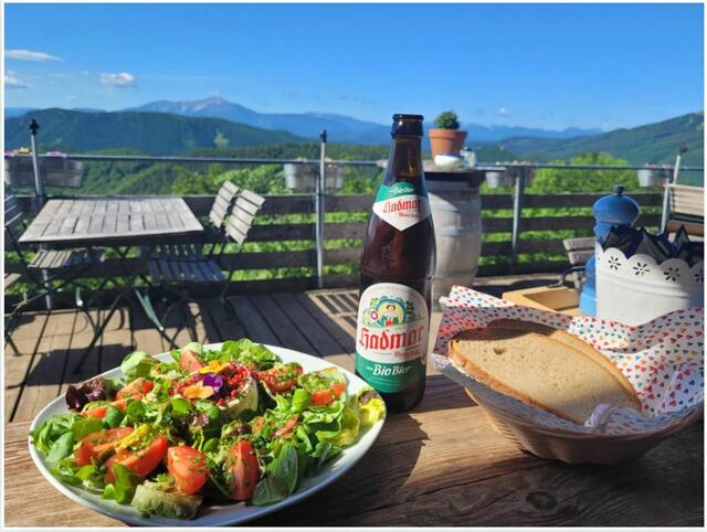 Vitamine ...

 | Foto: Bild von der Webseite Enzianhütte