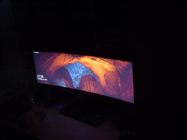 Das letzte Foto wurde dann um 21:38 Uhr am Gelände vom WIFI gemacht.