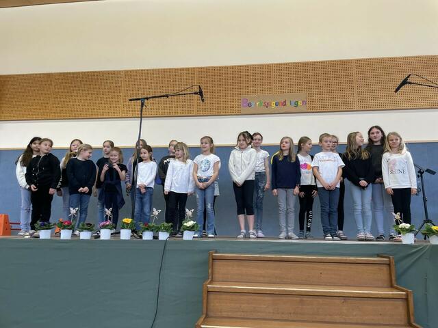 Der Chor der Volksschule Jennersdorf. | Foto: Mittelschule Jennersdorf