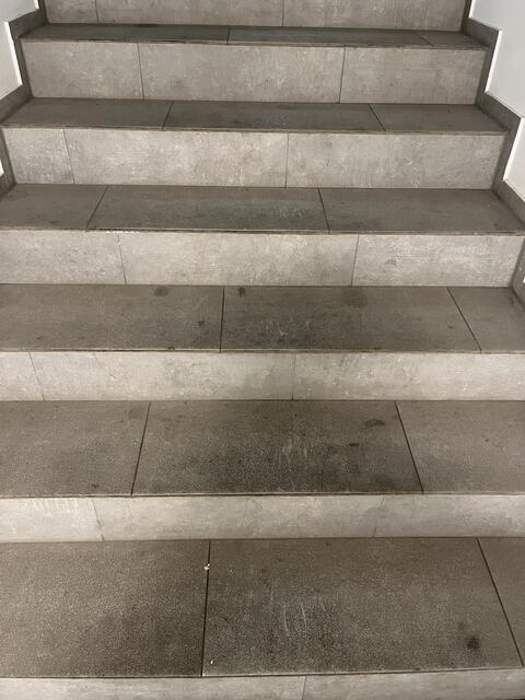 Eine der Stiegen im Innenbereich des Hauses.  | Foto: Privat