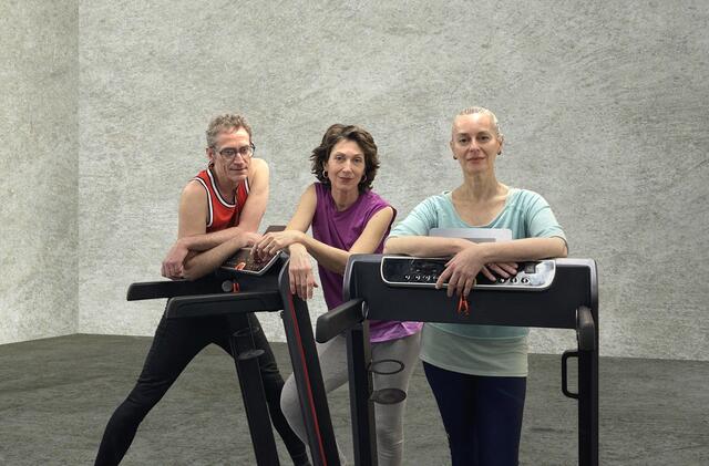 Die Generation 50plus: zwischen ständiger Selbstverbesserung, Melancholie und anderen gesellschaftlichen Zwängen.  | Foto: Peter Koger/Otmar Wagner