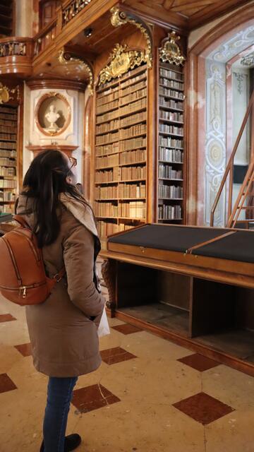 Zahlreiche Bücher im Prunksaal der Nationalbibliothek. | Foto: Alicia Martin Gomez 
