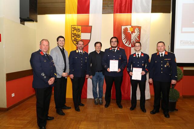 (v. l.) Anton Macek, Lukas Gradnitzer, Rene Moser, Willi Koch, Stefan Kranabether, Stefan Görtschacher, Martin Tidl | Foto: Feuerwehr Olsach-Molzbichl