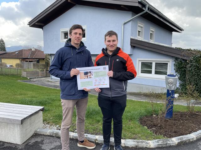 Nikolaus Eisl und Lukas Fellner und prüften zwei Gebäude des SOS-Kinderdorf in Seekirchen auf Herz und Nieren. | Foto: Philip Steiner