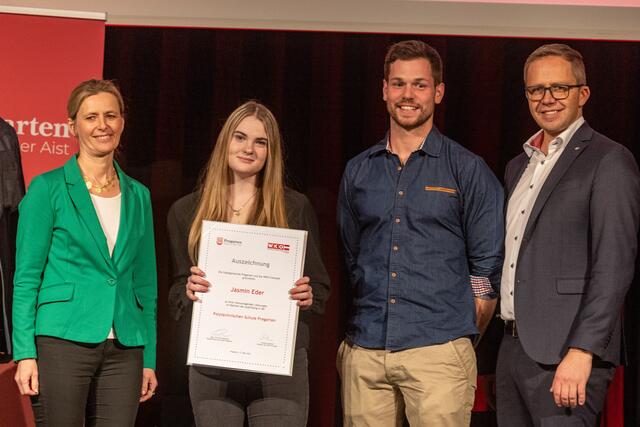 Auszeichnung für Jasmin Eder (Polytechnische Schule Pregarten) | Foto: Erwin Pils
