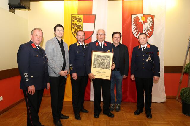 (v. l.) Anton Macek, Lukas Gradnitzer, Rene Moser, Johann Santer, Willi Koch, Martin Tidl | Foto: Feuerwehr Olsach-Molzbichl