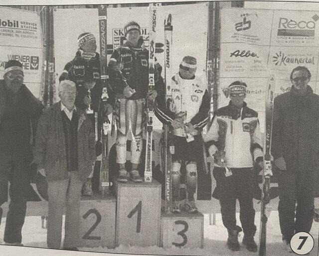 Die erfolgreichen Damen mit Bgm. Anton Mattle, Rennleiter uns Ehrenpräsident Walter gebhard und GF der RAIBA Galtür, Stefan Pfeifer. | Foto: Neuner