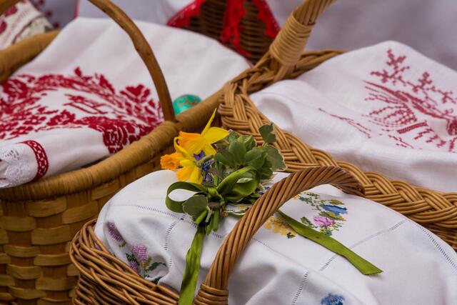 Schön geschmückte Weihkörbe bei den traditionellen Speisesegnungen.  | Foto: stock.adobe.com - Hannes Plenk