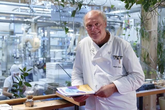 Wer, wenn nicht er: Josef Zotter kennt die Höhen und Tiefen des Unternehmerdaseins.  | Foto: Mohr-Ziak 