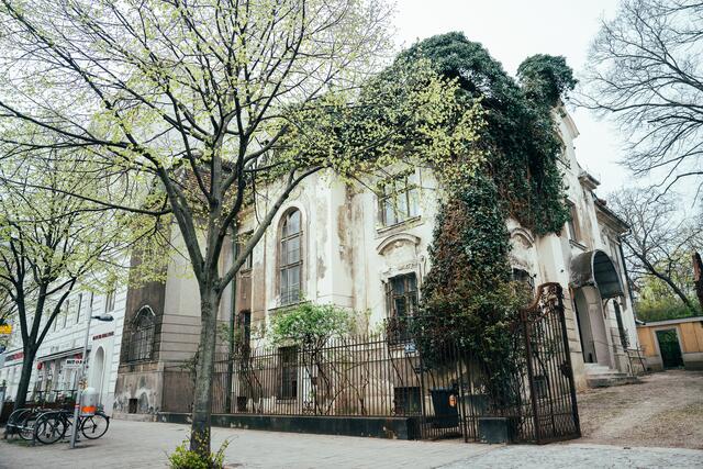 Die denkmalgeschützte Jahrhundertwende-Villa in der Landstraßer Hauptstraße 140-142 wird bald umfassend saniert und restauriert. | Foto: Alexander Mach