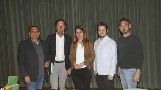 Eduard Posch (NEOS), SPÖ-Bgm. Kurt Maczek, Vizebgm. Carina Laschober-Luif (ÖVP), Adrian Kubat 2. Vizebgm. (SPÖ) und Christoph Theiler (FPÖ) diskutierten im Gemeinderat die Themen "Allwetterbad" und "Initiative Bielfeld" aus unterschiedlichen Sichtweisen.
