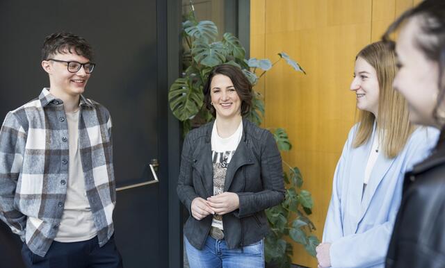 Jugendlandesrätin Astrid Mair freut sich schon auf spannende Reden beim Landesfinale des 70. Jugendredewettbewerbs 2023 im Landhaus 1 und 2 in Innsbruck.  | Foto: © Land Tirol/Sedlak