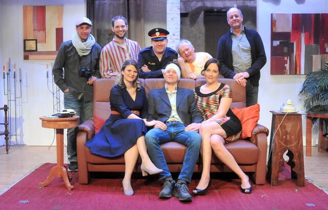 Das Ensemble der Volksbühne Mils spielt demnächst das Stück Taxi Taxi im Vereinshaus. | Foto: Manuela Erdmann/Volksbühne Mils