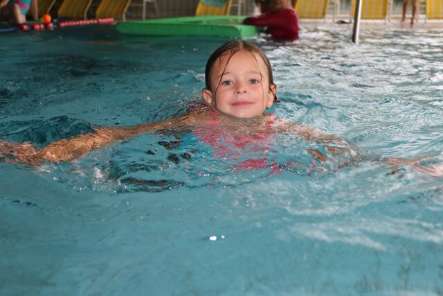 Liezens Kinder können auch künftig im Panoramahallenbad Spital am Pyhrn das Schwimmen erlernen.

 | Foto: Stadtgemeinde Liezen