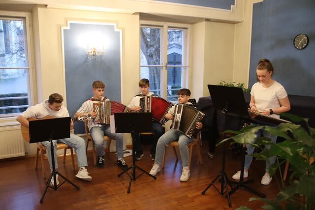 Das volksmusik-Quintett der Musikschule Gnas sorgte für die musikalische Umrahmung. | Foto: RegionalMedien