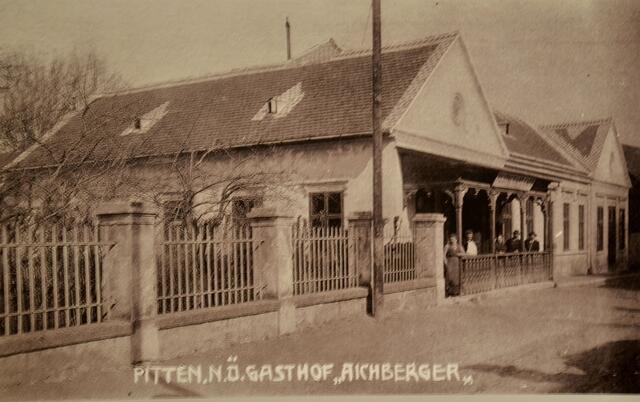 Damals Gasthof Aichberger- Heute Gasthof Manhalter | Foto: Privat 
