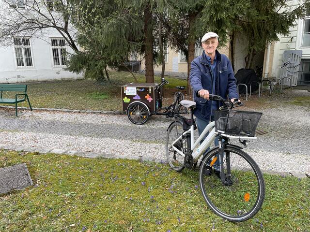Der Radverkehrskoordinator der Stadt, Peter Weiss, hofft durch ein Bündel an Maßnahmen mehr Menschen für das Radfahren zu gewinnen.  | Foto: Lisa Gold