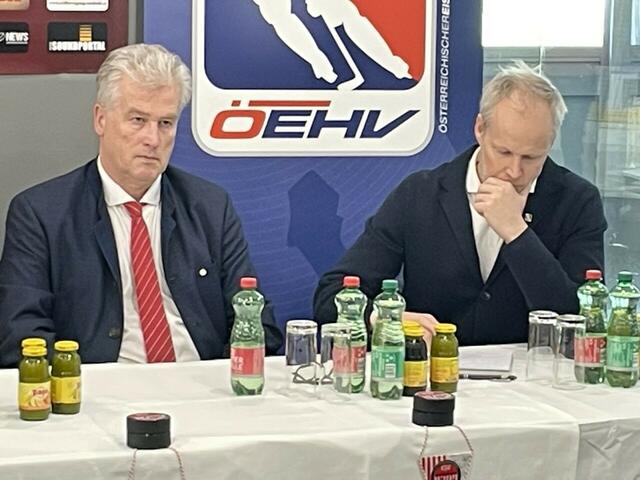 Teamchef Roger Bader und ÖEHV-Geschäftsführer Bernhard Friedrich.