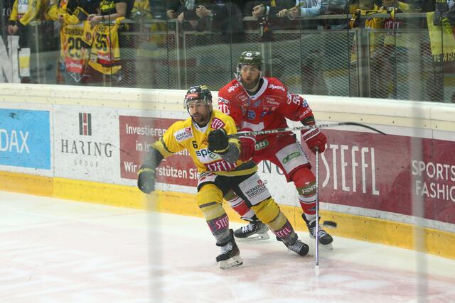 Es entwickelte sich bisweilen ein zerfahrenes Spiel. | Foto: Leo Vymlatil