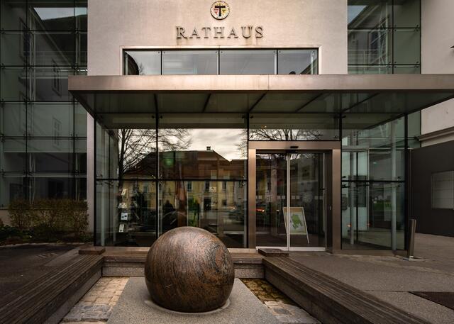 Im Rathaus wurde die Mietpreisbremse beschlossen. | Foto: Christian Nowotny