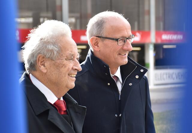 LH Anton Mattle mit Alt-LH Wendelin Weingartner. | Foto: © Land Tirol/Brandhuber