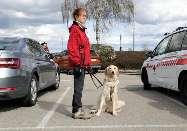 Auch die Rettungshunde waren vor Ort. | Foto: Christian Nowotny