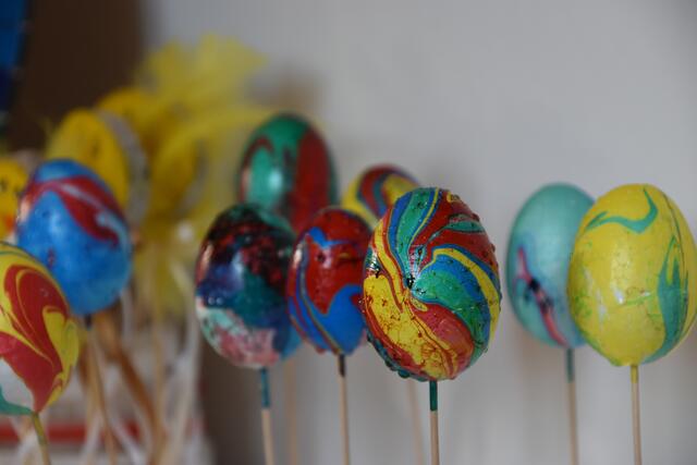 Die bemalten Ostereier.