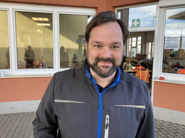 Der 1. Vizebürgermeister, DI Georg Thünauer BSc BSc v, gab für die Gemeinde Fernitz-Mellach, als Auschussobmann für Umwelt und Energie, seine Stellungnahme zum Verordnungsentwurf der Steiermärkischen Landesregierung, für den Sachbereich Erneuerbare Energie - Solarenergie ab.