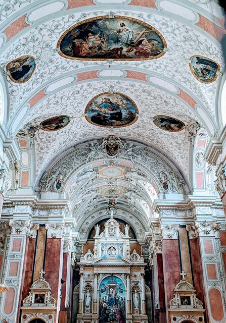 Das sehenswerte Innere dieser Kirche