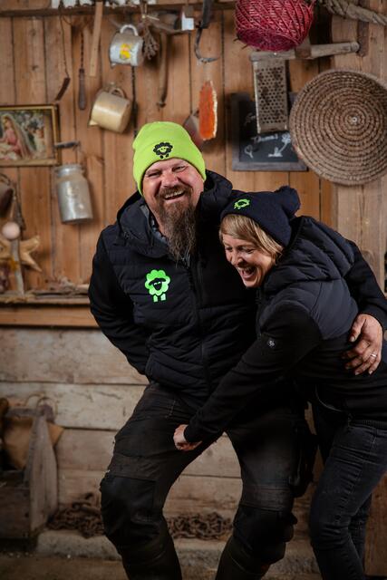 Thomas und Gerhild Koch freuen sich über die Auszeichnung ihres traumhaften Shoafbauer-Lammfleisches. | Foto: Foto: Herbert Wieser