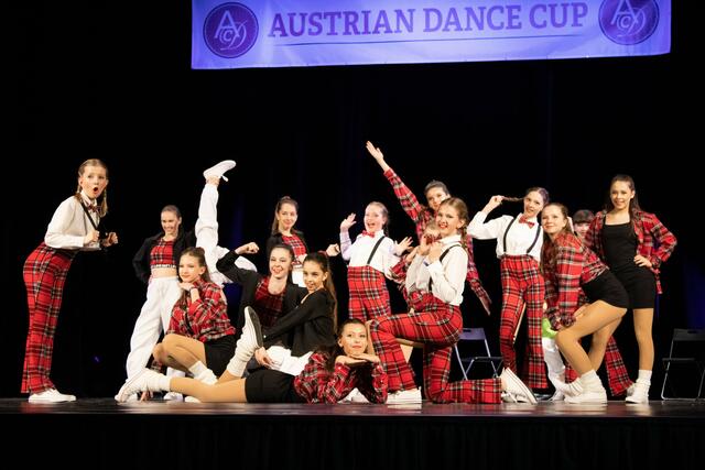 12 Stockerlplätze: UET Dancer räumen beim Austrian Dance Cup ab ...
