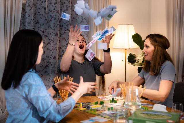 Im Familienspiel „Das nachhaltige Innviertel-DKT“ stehen die Themen Umwelt, Klima und
Nachhaltigkeit ganz im Mittelpunkt. | Foto: S´INNVIERTEL Tourismus /Matthias Klugsberger