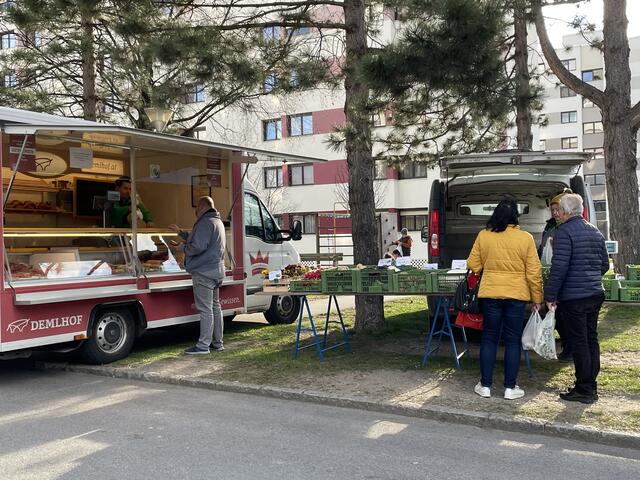 Der Bauernmarkt in Neu-Rum gleich hinter der Polizeistation gehört zu den ältesten Märkten in der Gemeinde.  | Foto: Kendlbacher