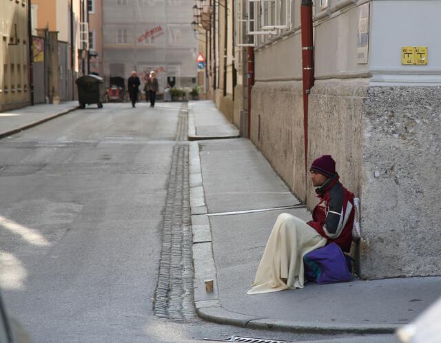 Die Bettelei ohne Tiere bleibt erlaubt. | Foto: Franz Neumayr