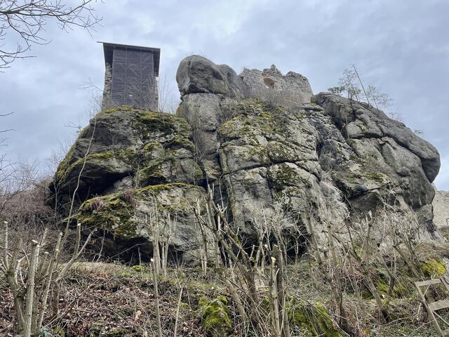 Auf Felsen erbaut
