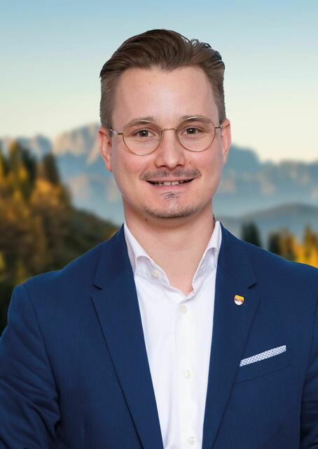 "Wernberg braucht dringend einen Vollanschluss. Erneuerbare Energie ist Thema!" - Markus DiBernado, Politiker aus Wernberg | Foto: Privat