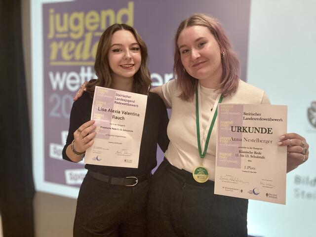 Lisa Rauch und Anna Nestelberger sind Aushängeschilder ihrer Schule. | Foto: BRG/BORG Feldbach