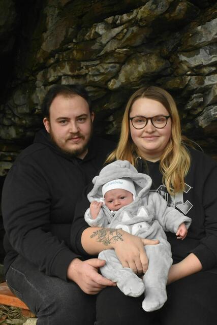 Bettina Kreuter und Dominik Streinzer mit Sohn Theo | Foto: Marktgemeinde Dietmanns