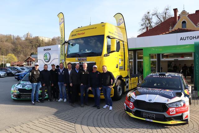 Von links: Hermann Neubauer, Jürgen Rausch, Günther Knobloch, Gerald Winter, Albert Stückler (Skoda Dohr), Helmut Klösch (MSC Lavanttal), Christian Spendel (LKW FRIENDS on the  road), Raimund Baumschlager und Achim Mörtl. | Foto: Christian Hollauf
