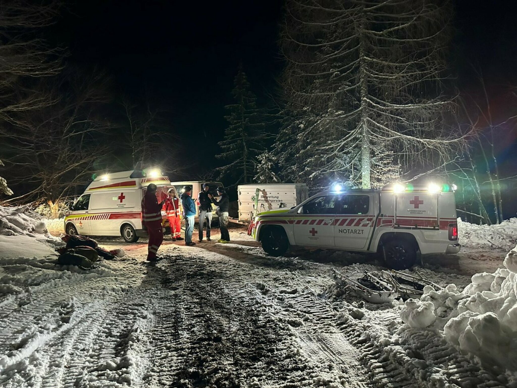 Schwierige Rettungsaktion Zwei Wanderer am Hochsengsplateau bei St