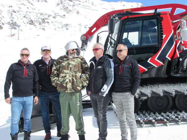 Sido war vom Ambiente in Ischgl begeistert. Thomas Köhle, Alexander von der Thannen, Jürgen Kurz und Markus Walser konnten sich über ein gelungenes Osterkonzert freuen.