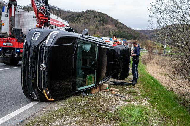 Kreuzungskollision in Micheldorf forderte eine verletzte Person | Foto: TEAM FOTOKERSCHI.AT / RAUSCHER