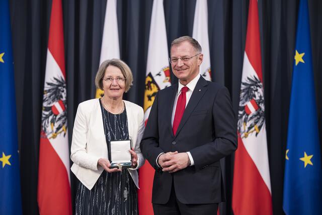 Brigitte Gruber-Aichberger, ehemalige Direktorin der Personalstelle für „Pastorale Berufe“ der Diözese Linz, erhielt das Silberne Ehrenzeichen des Landes Oberösterreich.

 | Foto: Max Mayrhofer